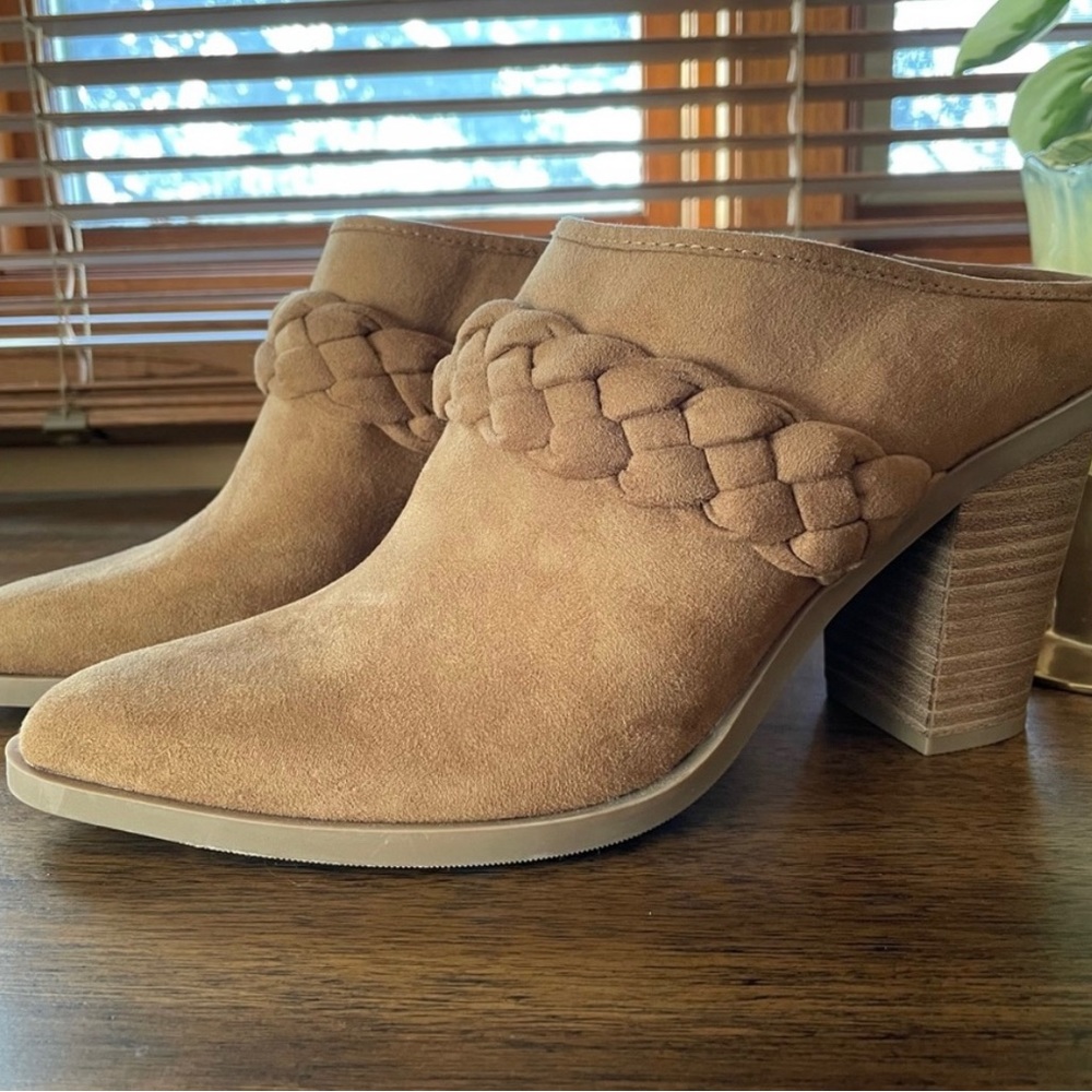 Avis western style mule NWT